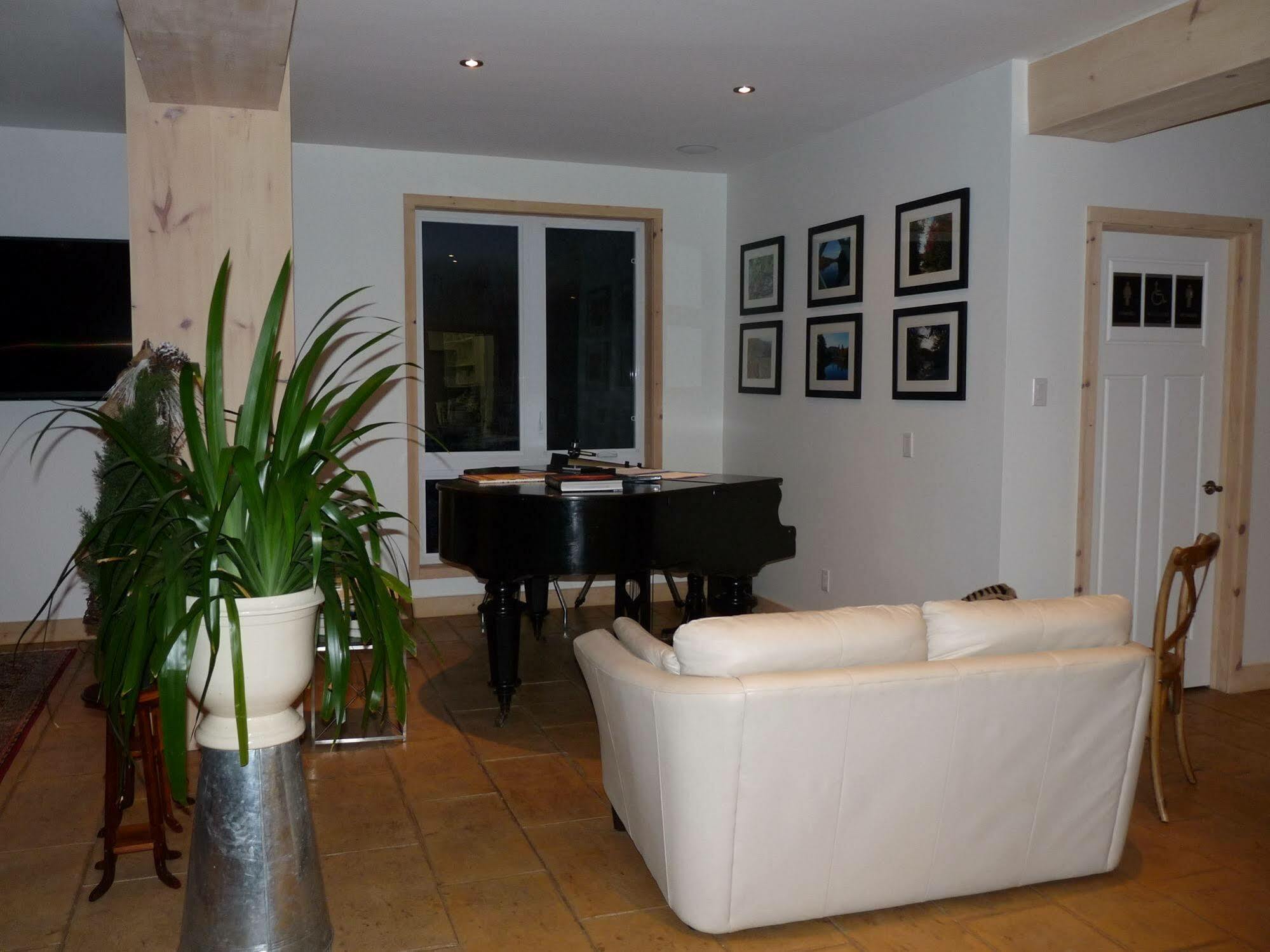 Eco Spa Highland Grenville-Sur-La-Rouge Exterior foto